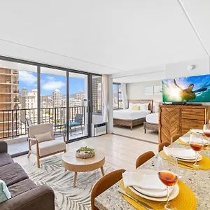 Great Ocean View Condo, Near With Free Parking! Honolulu